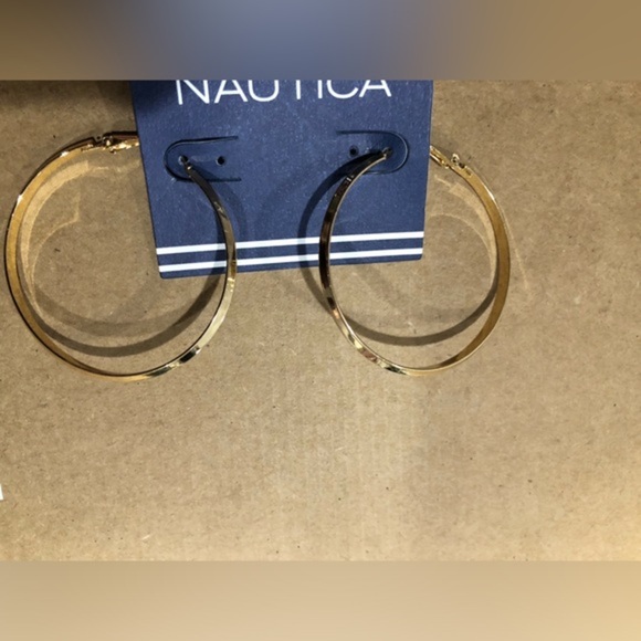 Nautica‎ gold tone circle angular hoop earrings new - Picture 9 of 14